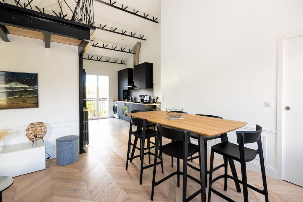 Superbe Appartement Facon Loft A 2 Pas Du Centre ! Λα Ροσέλ Εξωτερικό φωτογραφία