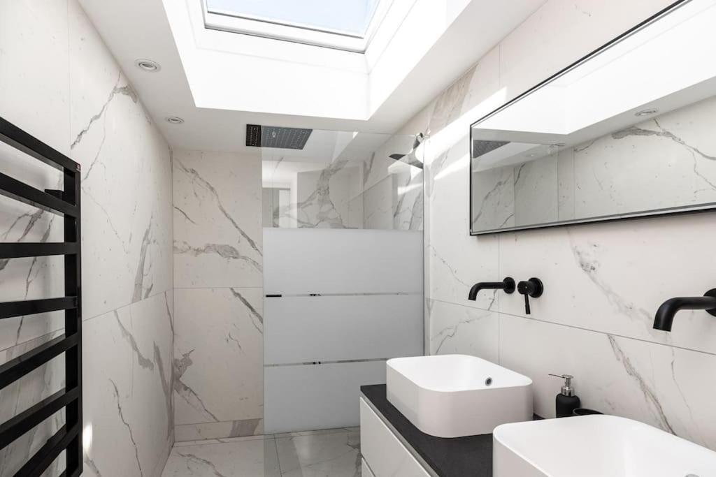 Superbe Appartement Facon Loft A 2 Pas Du Centre ! Λα Ροσέλ Εξωτερικό φωτογραφία